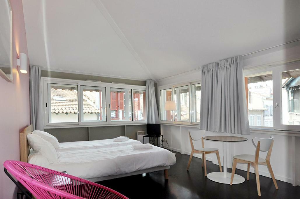 Temporesidence Chateauneuf Bayonne Eksteriør billede